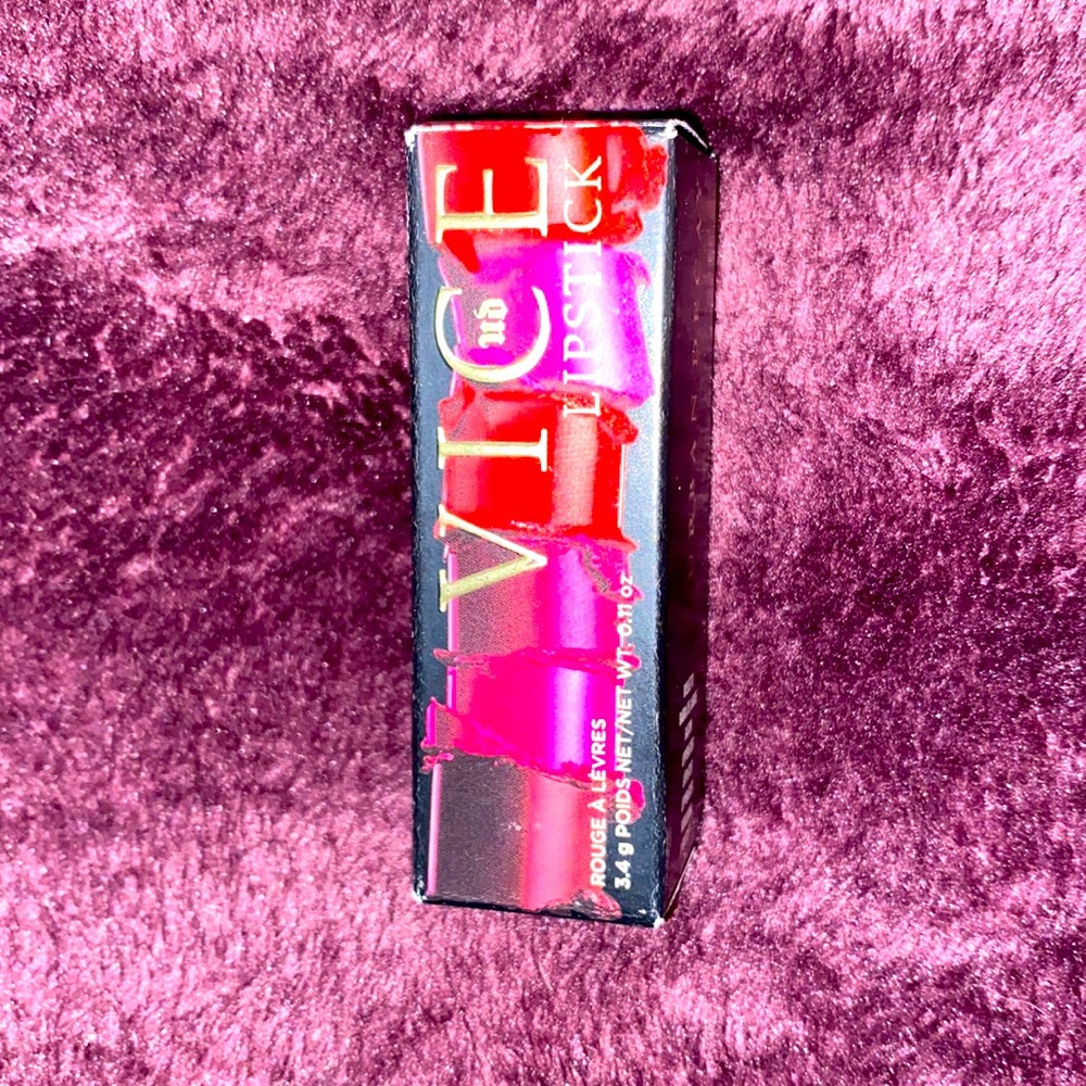 Urban Decay Vice lipstick in shade Stark Naked  comfort matte NIB